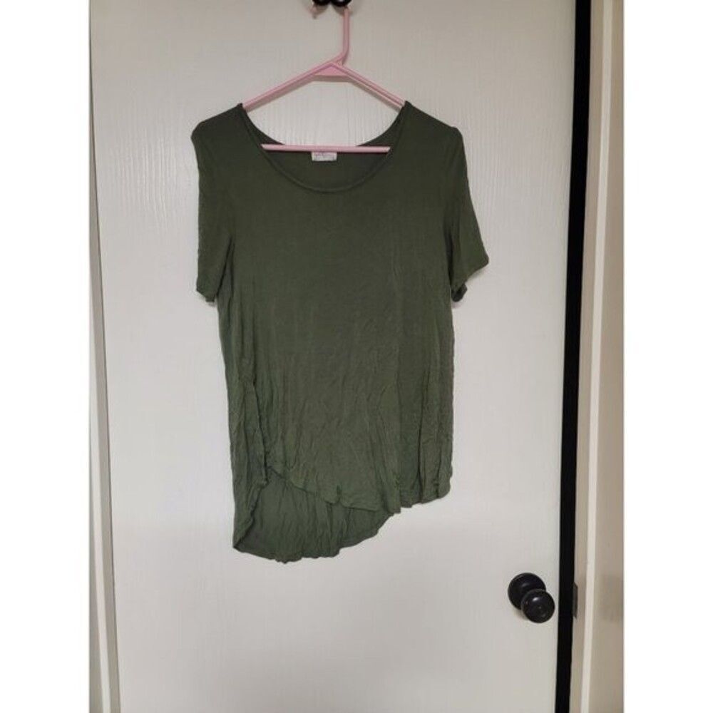 ⭐️ womens glitz green soft short sleeved shirt - size XL